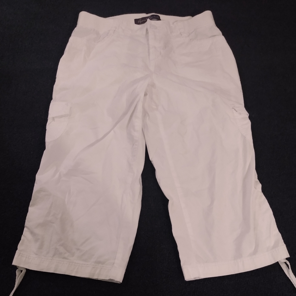 Gloria Vanderbilt cropped white pants
